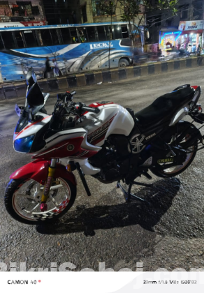 Yamaha Fazer v-1 2015
